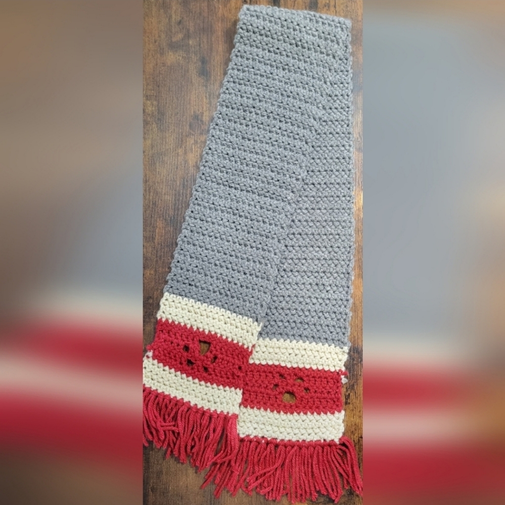 Child's Pawprint Scarf 🐾